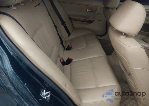 2006 BMW 325Xi z USA, uszkodzony, nr VIN WBAVD13546KT80140